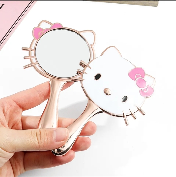 Hello Kitty Mirror - Picture 14 of 14